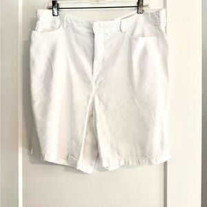 NYDJ White Linen Blend Shorts. Front zipper. Back pockets. Liftxtuck Trch. Sz 14